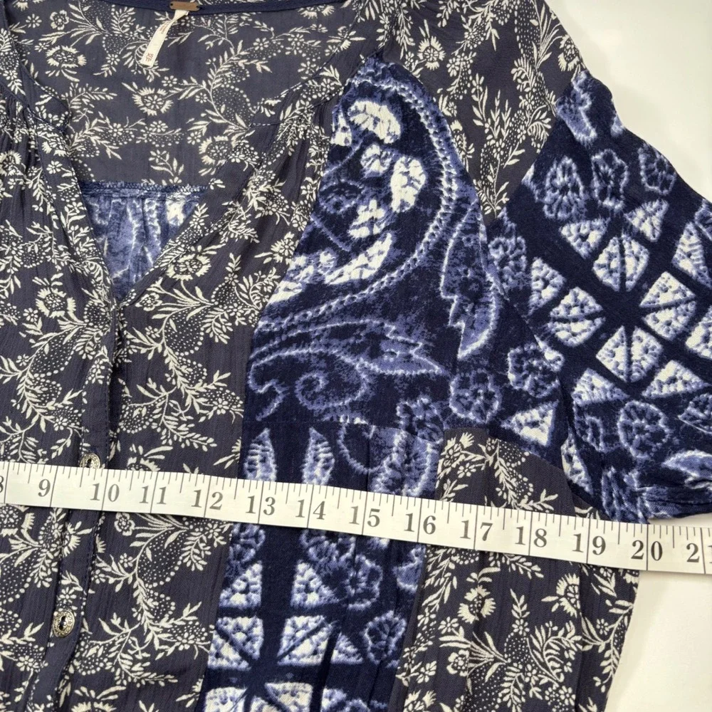 Free People Women XS Ratio Print Tunic Blouse Blue Mixed Floral Boho Peasant Top